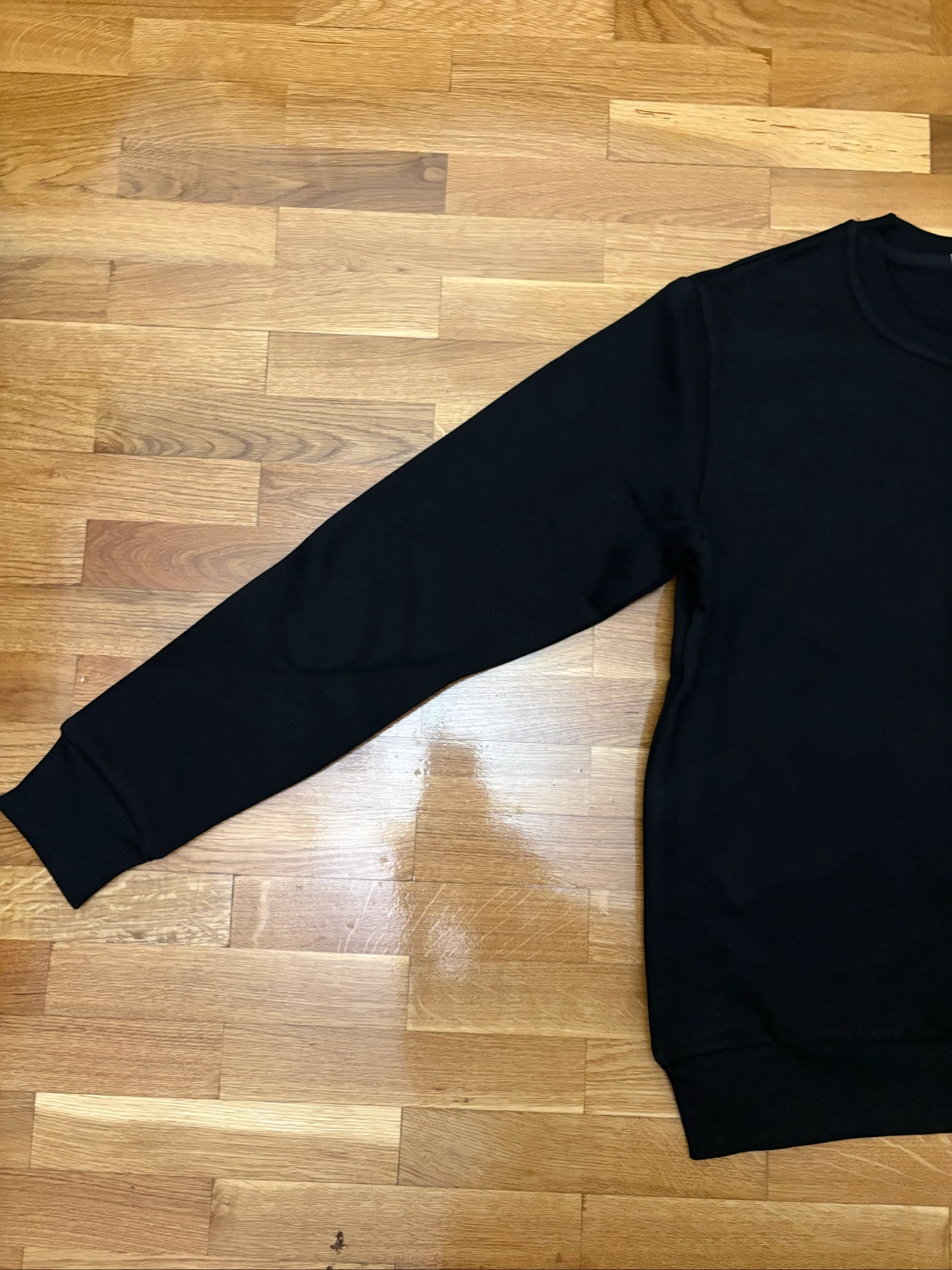 Sudadera Negra sin capucha con parche Talla S – photo 3